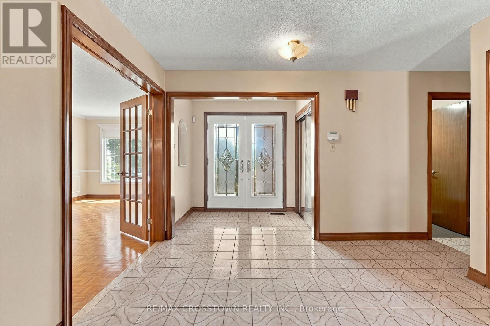322 Forest Drive, Vaughan, Ontario  L4L 3T6 - Photo 3 - N13838096