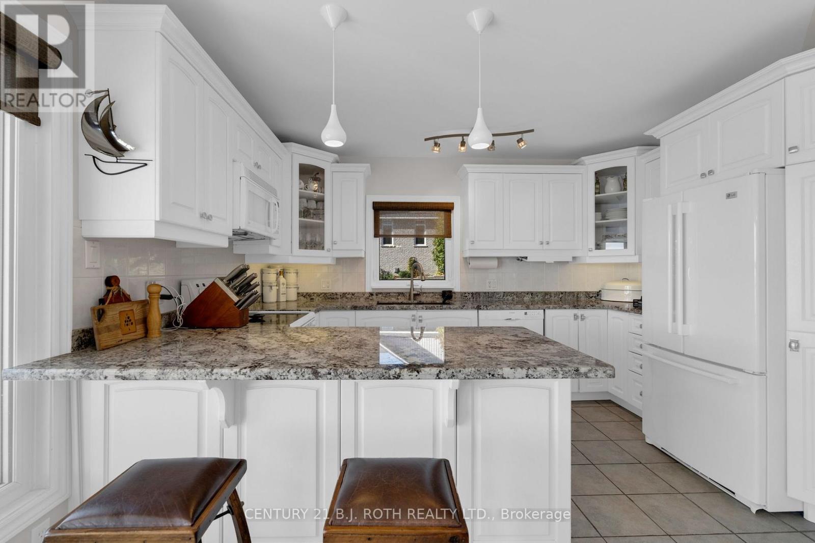 4307 Orkney Beach Road, Ramara, Ontario  L3V 0S1 - Photo 9 - S13838108
