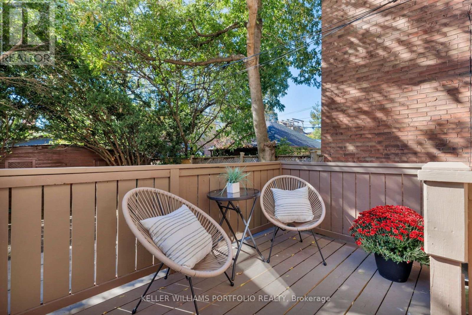279 Garden Avenue, Toronto, Ontario  M6R 1J4 - Photo 15 - W13838092
