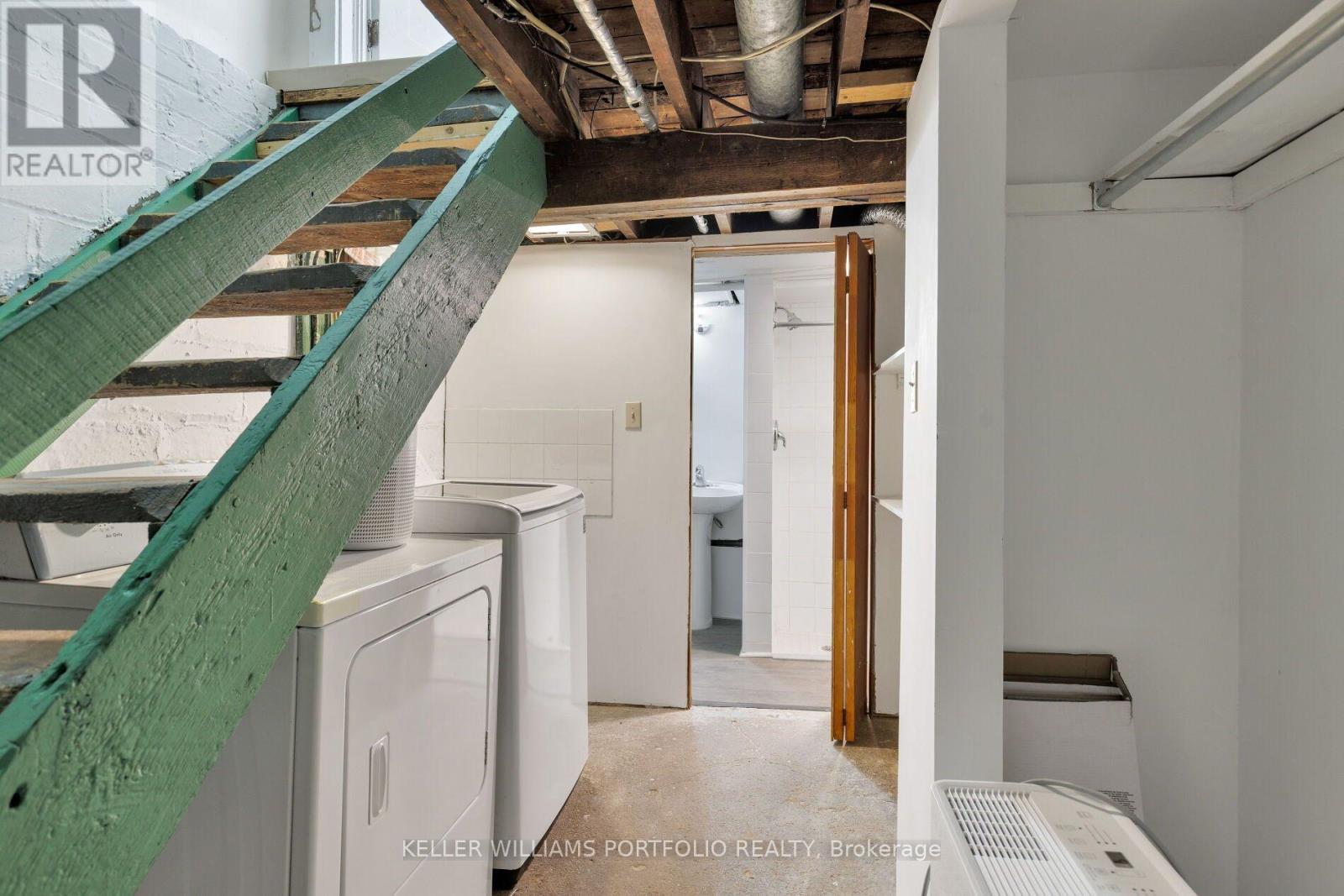 279 Garden Avenue, Toronto, Ontario  M6R 1J4 - Photo 30 - W13838092