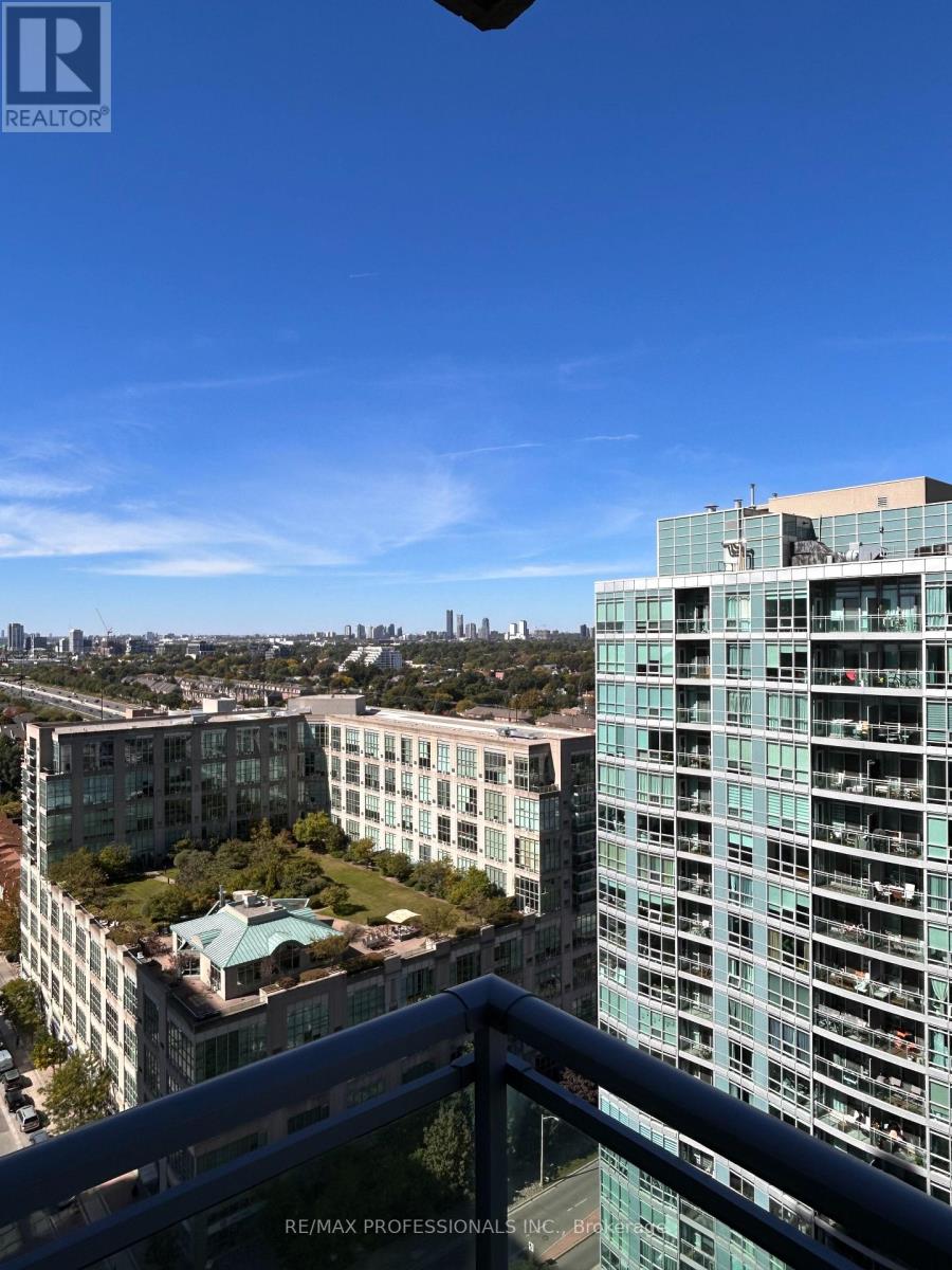 2033 - 165 Legion Road N, Toronto, Ontario  M8Y 0B3 - Photo 5 - W13838174