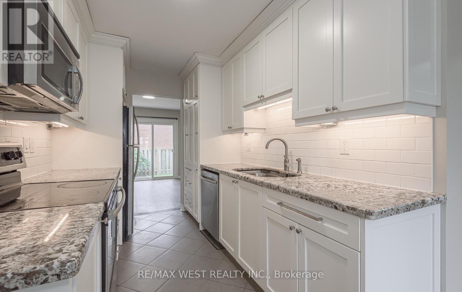 104 - 900 Central Park Drive, Brampton, Ontario  L6S 3J6 - Photo 10 - W13816302