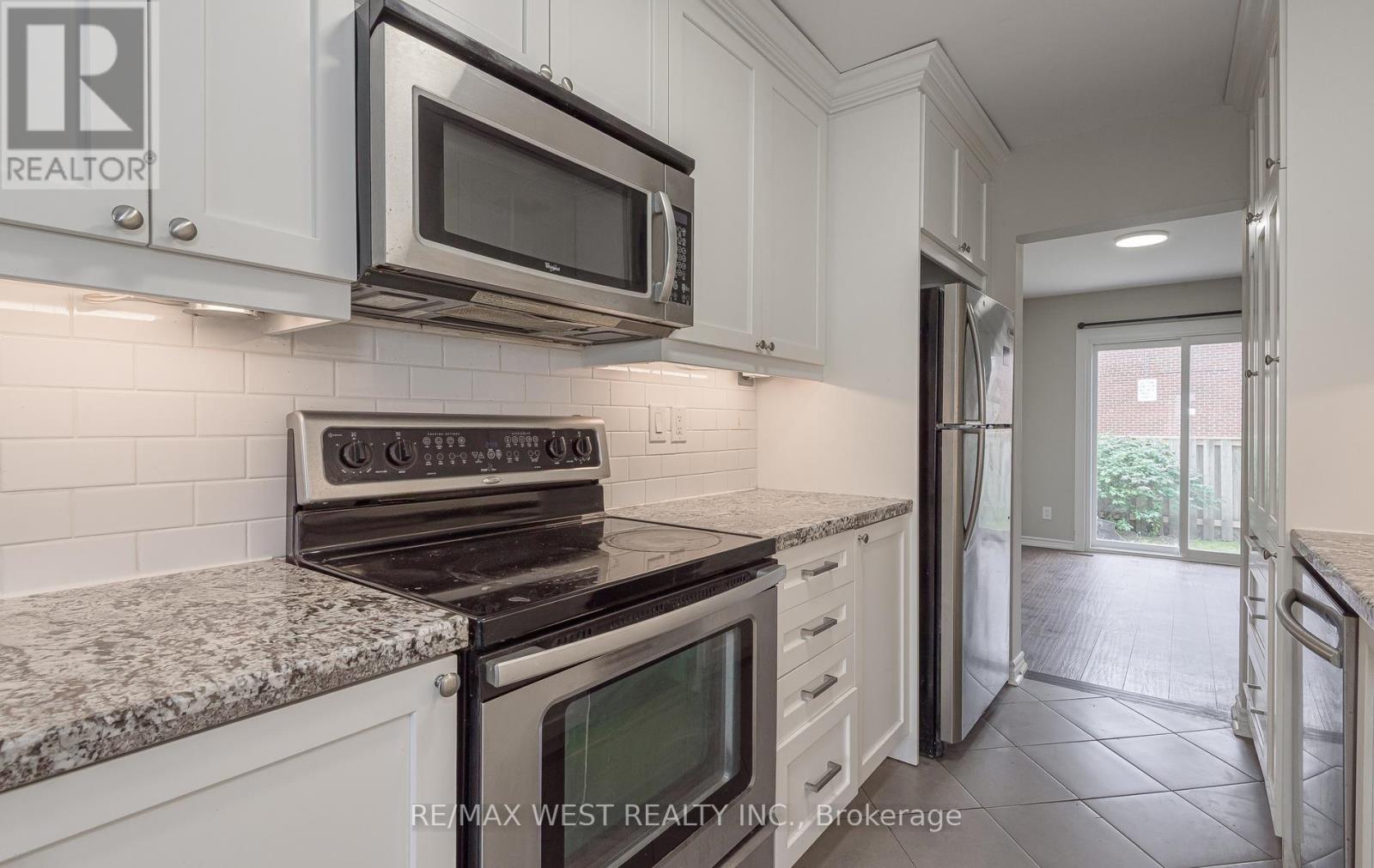 104 - 900 Central Park Drive, Brampton, Ontario  L6S 3J6 - Photo 11 - W13816302