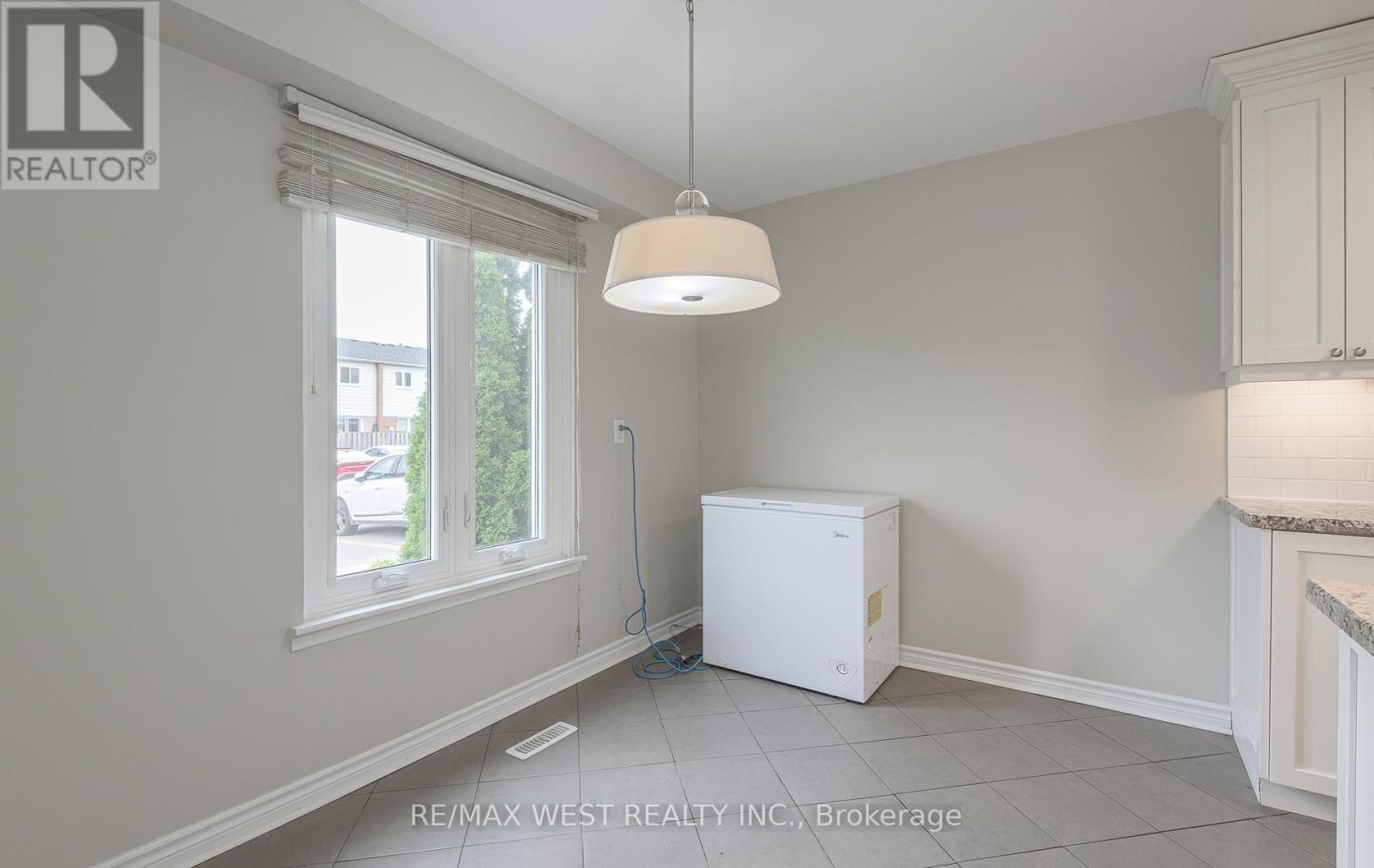 104 - 900 Central Park Drive, Brampton, Ontario  L6S 3J6 - Photo 7 - W13816302
