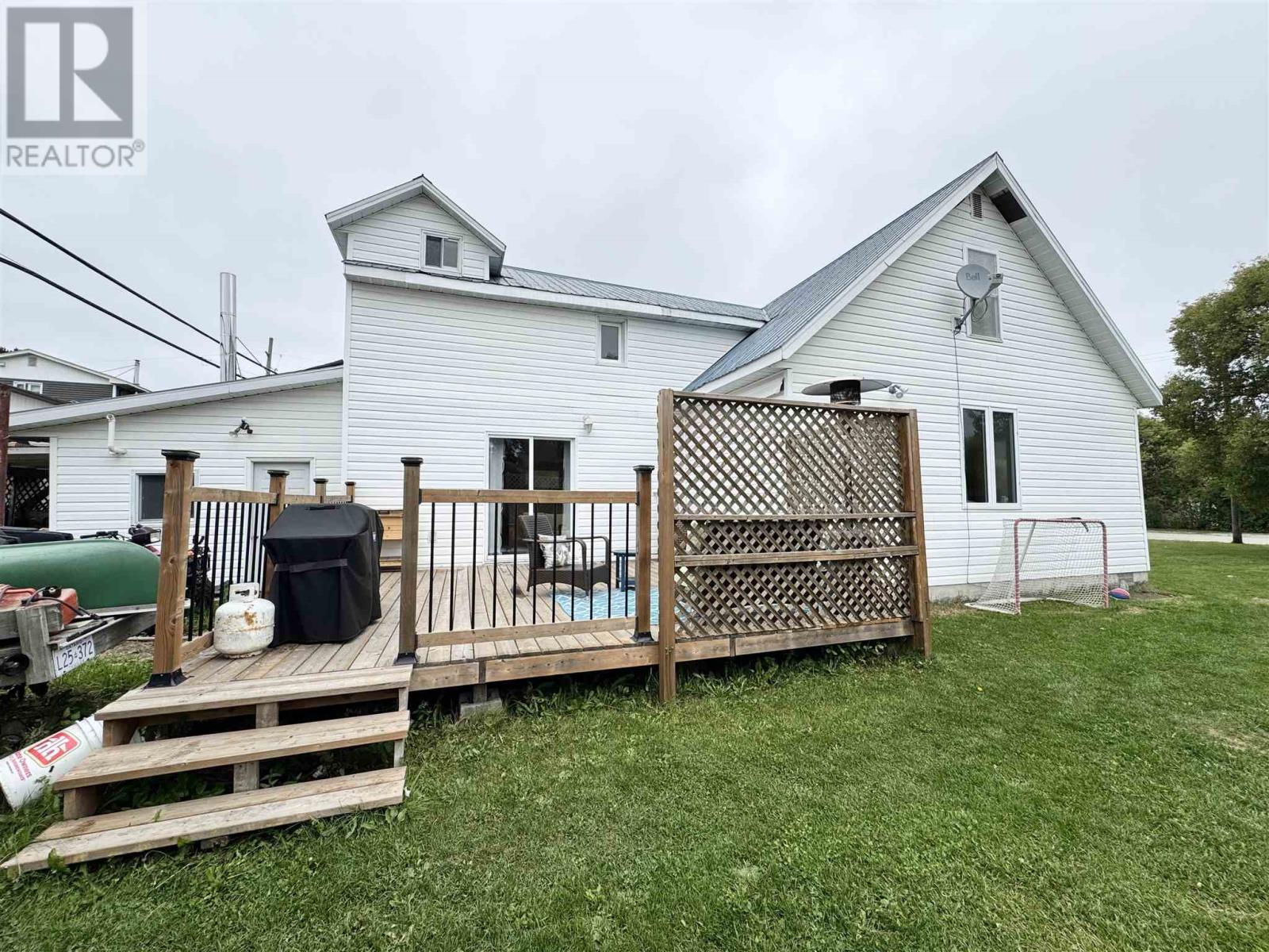 45 Elgin St, Chapleau, Ontario  P0M 1K0 - Photo 27 - SM262431