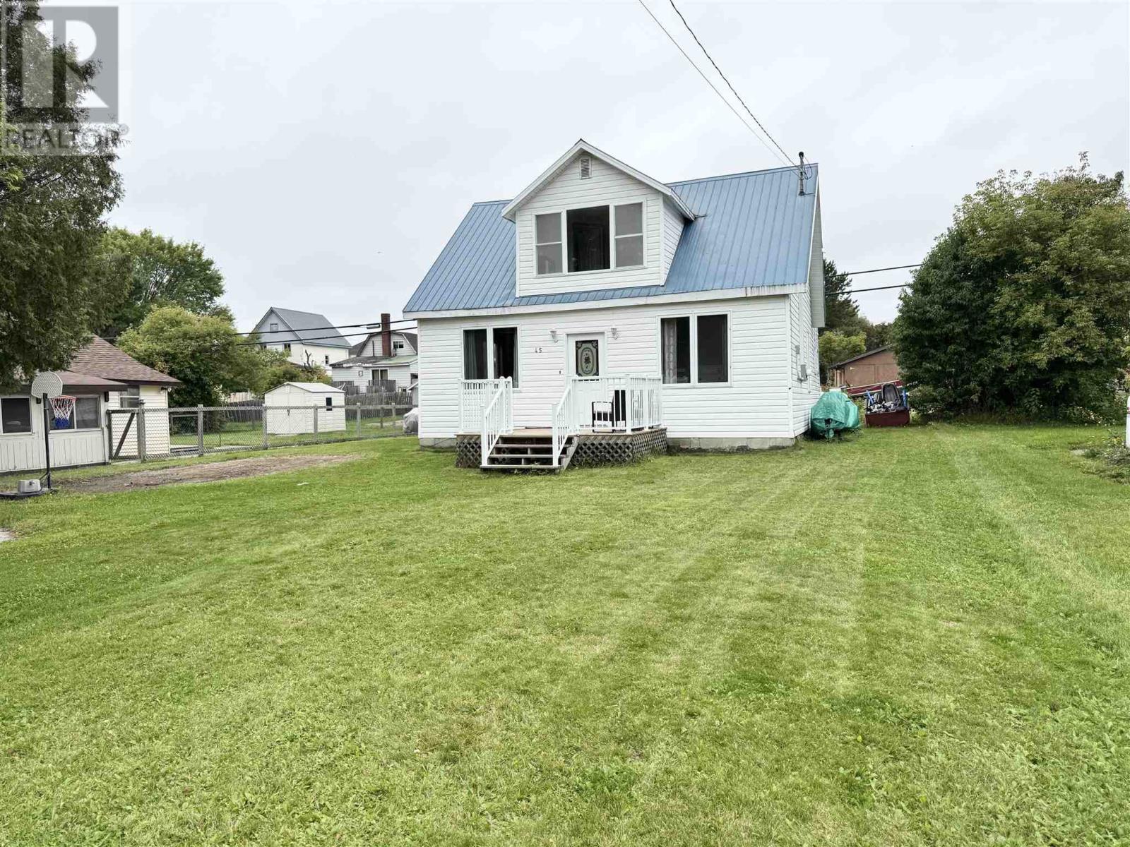 45 Elgin St, Chapleau, Ontario  P0M 1K0 - Photo 30 - SM262431