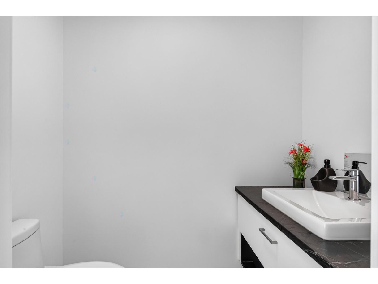 81 Rue Lalonde Mercier Quebec Canada J6R1C9 5