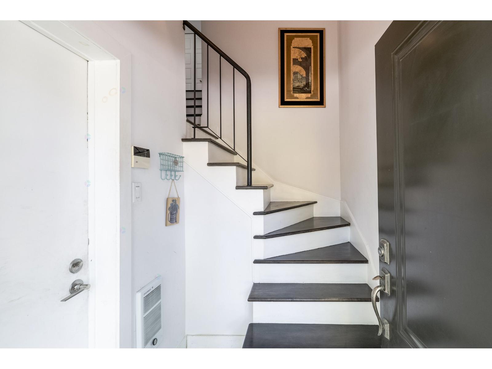 4160 Rue de la Seine Laval (Chomedey) Quebec Canada H7W2S3 2