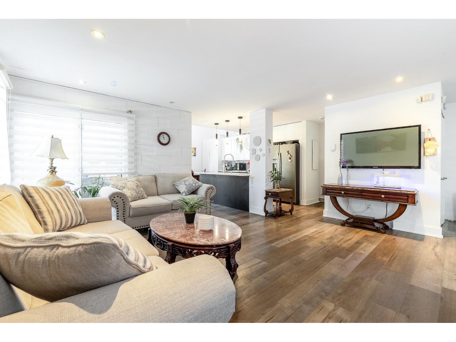4160 Rue de la Seine Laval (Chomedey) Quebec Canada H7W2S3 4