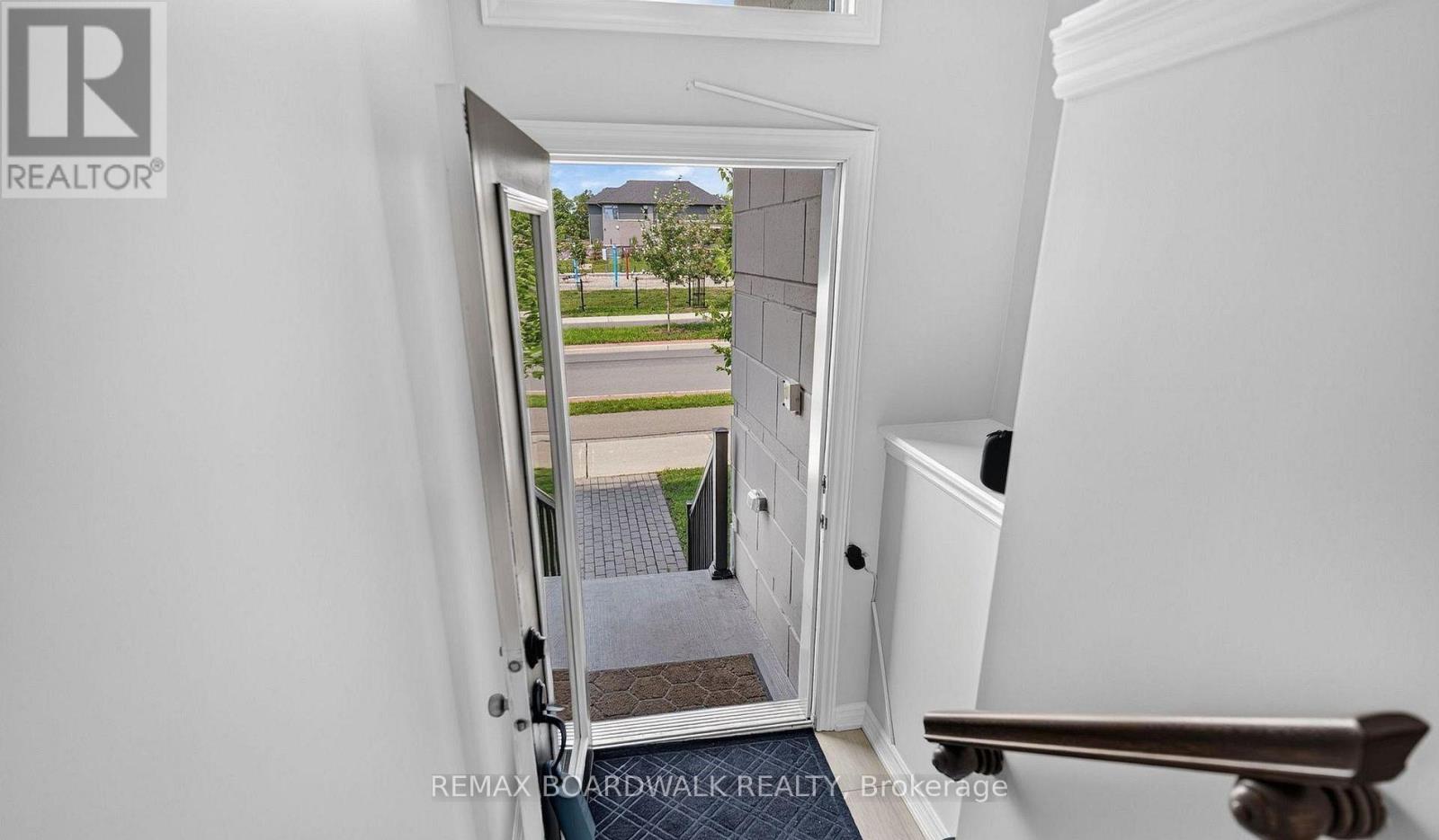 1440 Hemlock Road, Ottawa, Ontario  K1K 4B9 - Photo 2 - X13838234