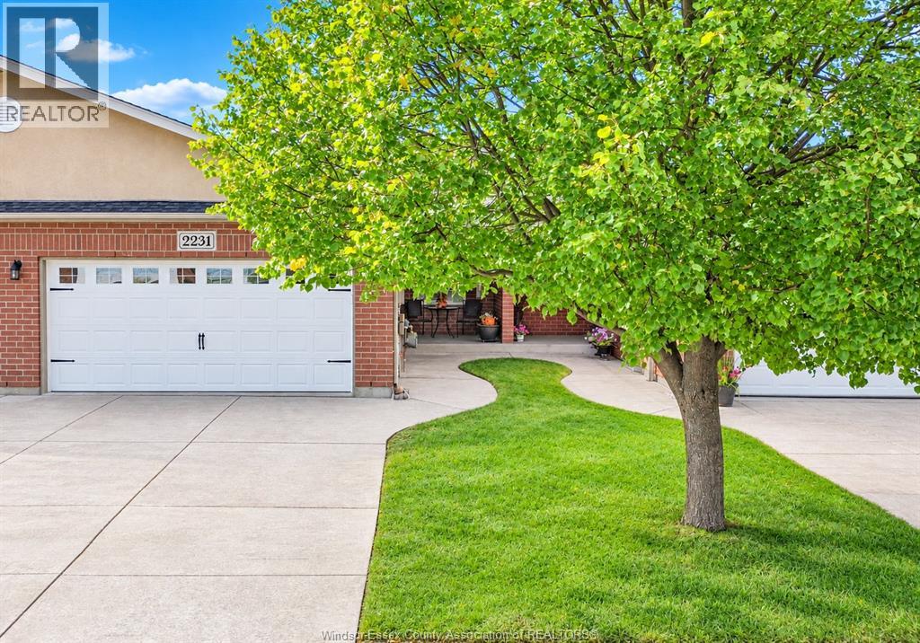 2231 LUXURY, Windsor, Ontario