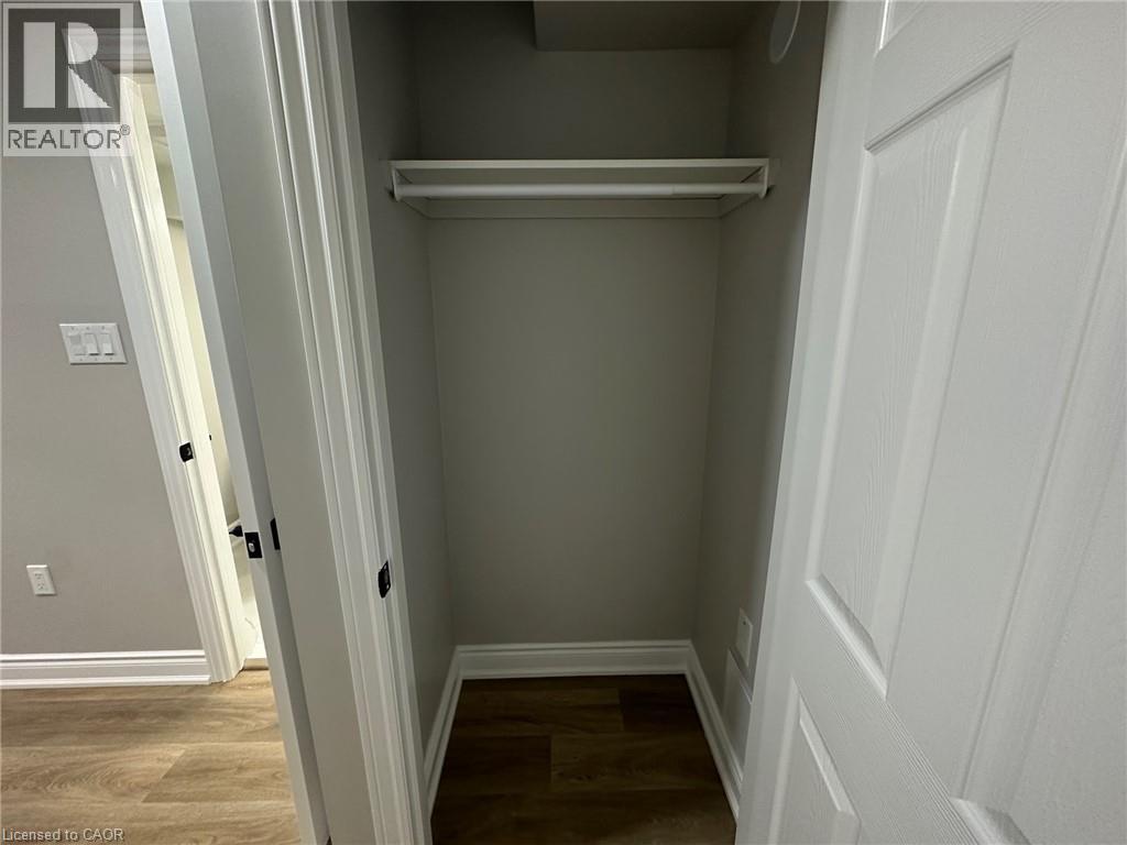 906 Farmstead Drive Unit# Lower, Milton, Ontario  L9T 8J5 - Photo 6 - 40867283