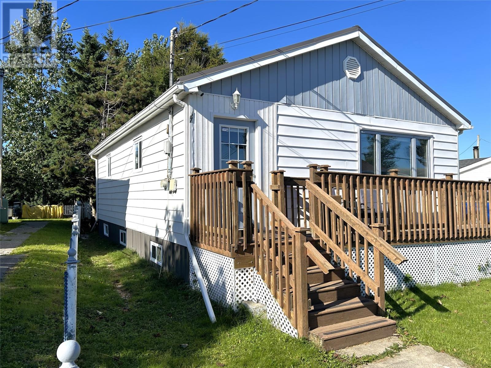 57 St. George's Avenue photo 2