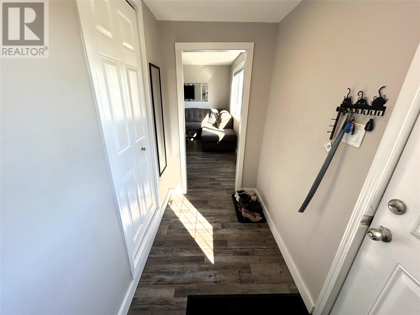 57 St. George's Avenue photo 5