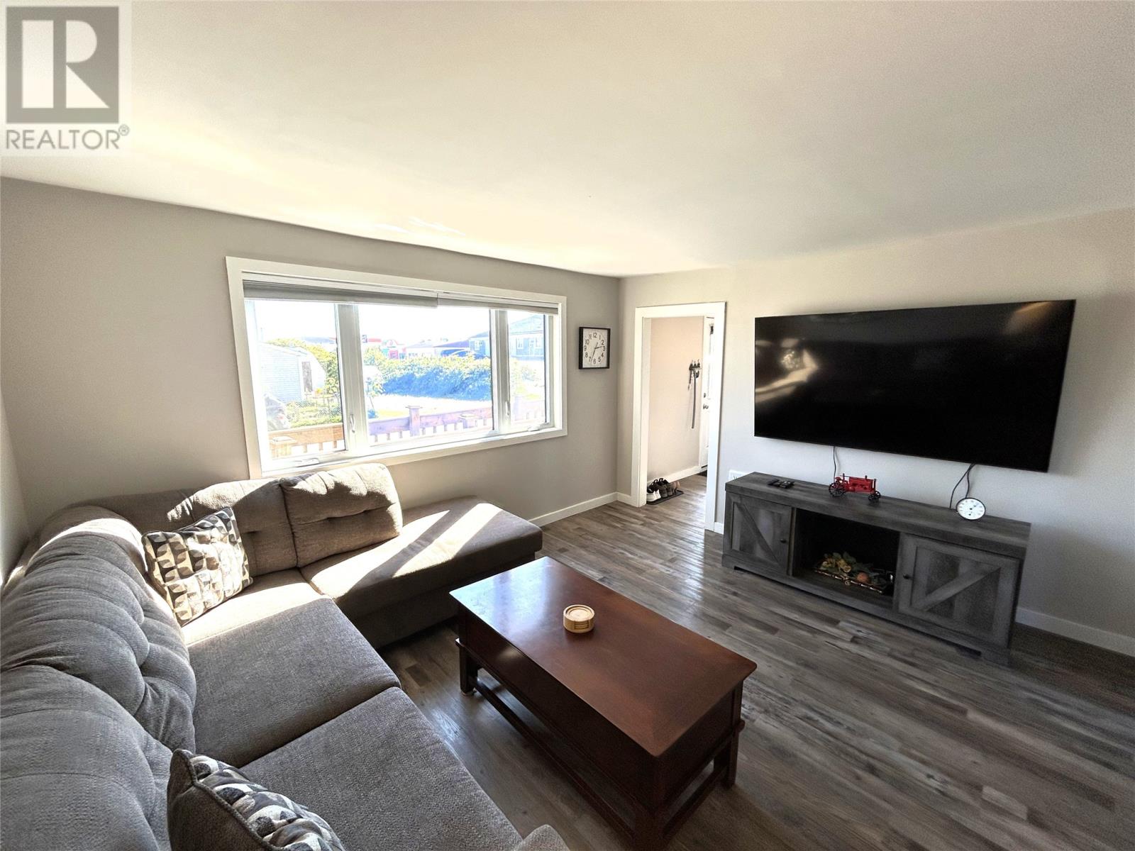 57 St. George's Avenue photo 6