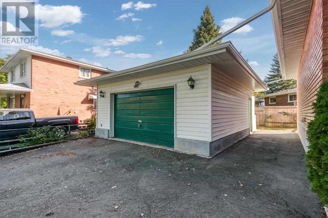 2015 Elderwood Drive, Sudbury, Ontario  P3B 2A7 - Photo 4 - 2130515