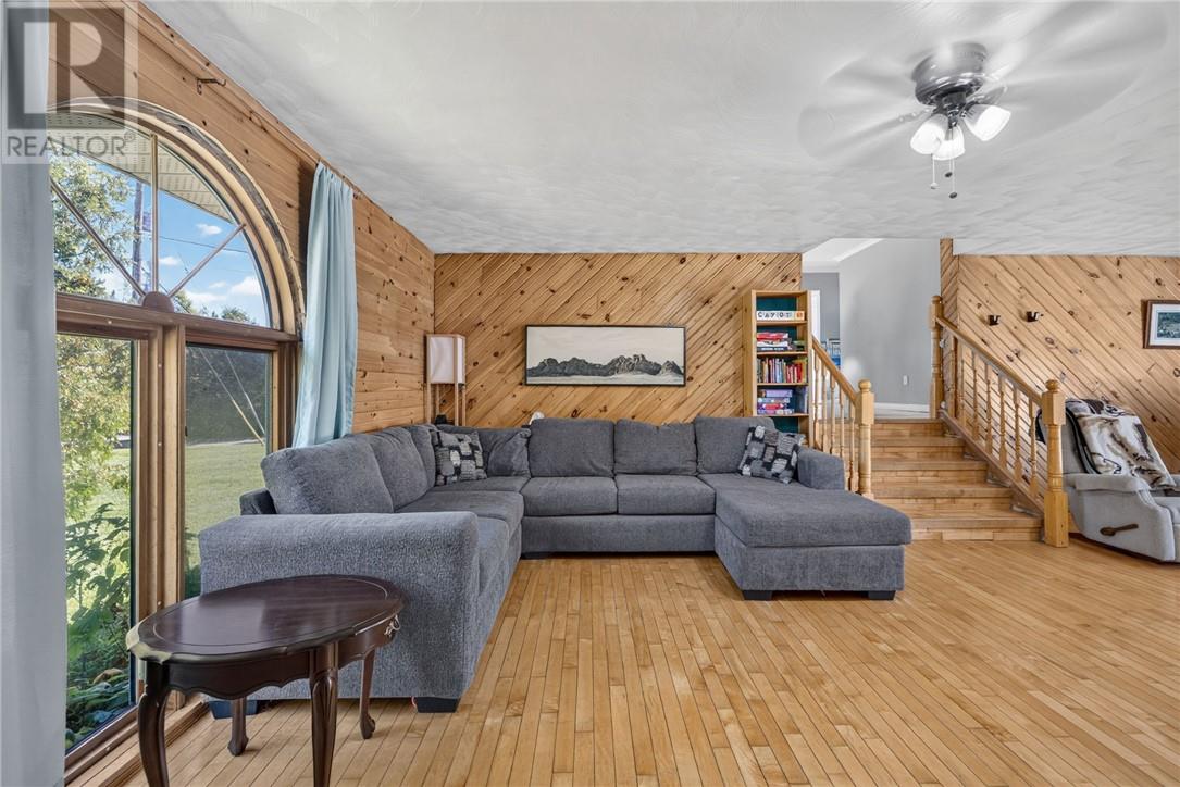 365 Jumbo Road, Wahnapitae, Ontario  P0M 3C0 - Photo 12 - 2130501