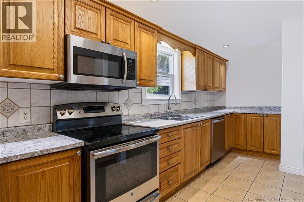 74 Rebecca Drive, Fredericton, New Brunswick E3B 9N4 - Photo 13 - NB148234