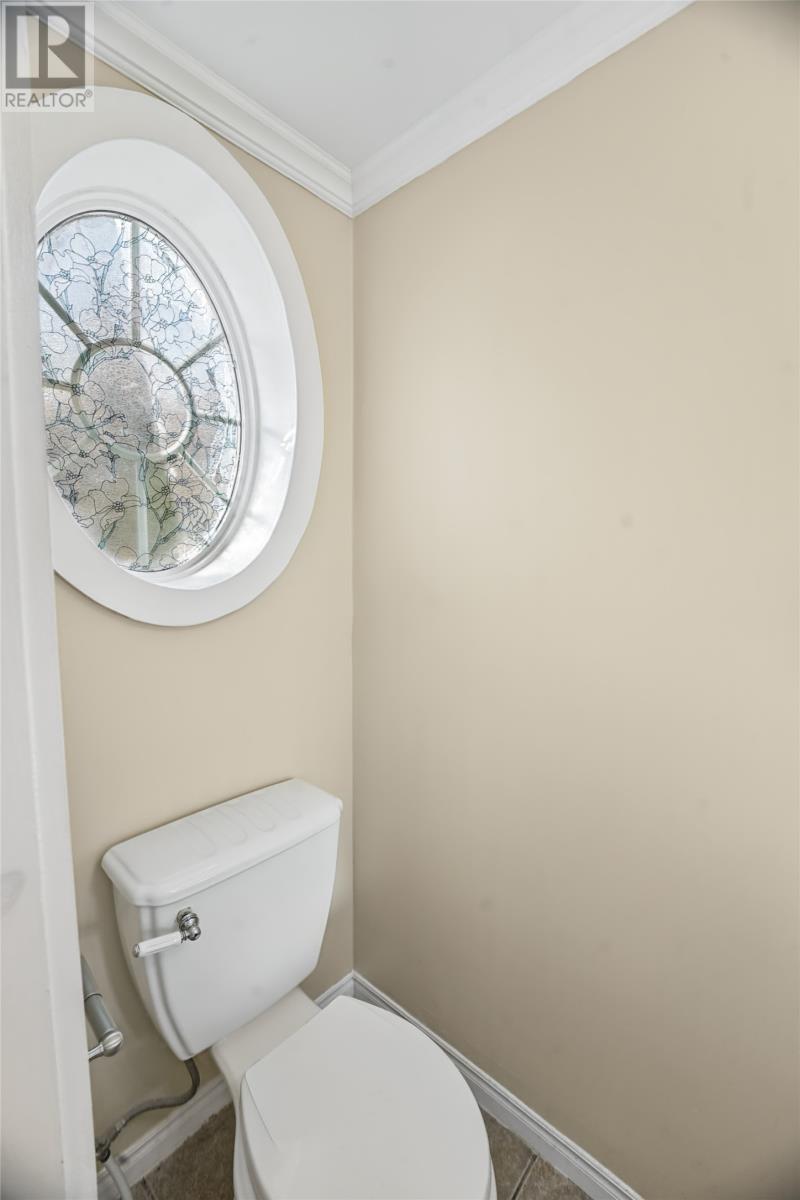 743 St Thomas Line, Paradise — photo 13