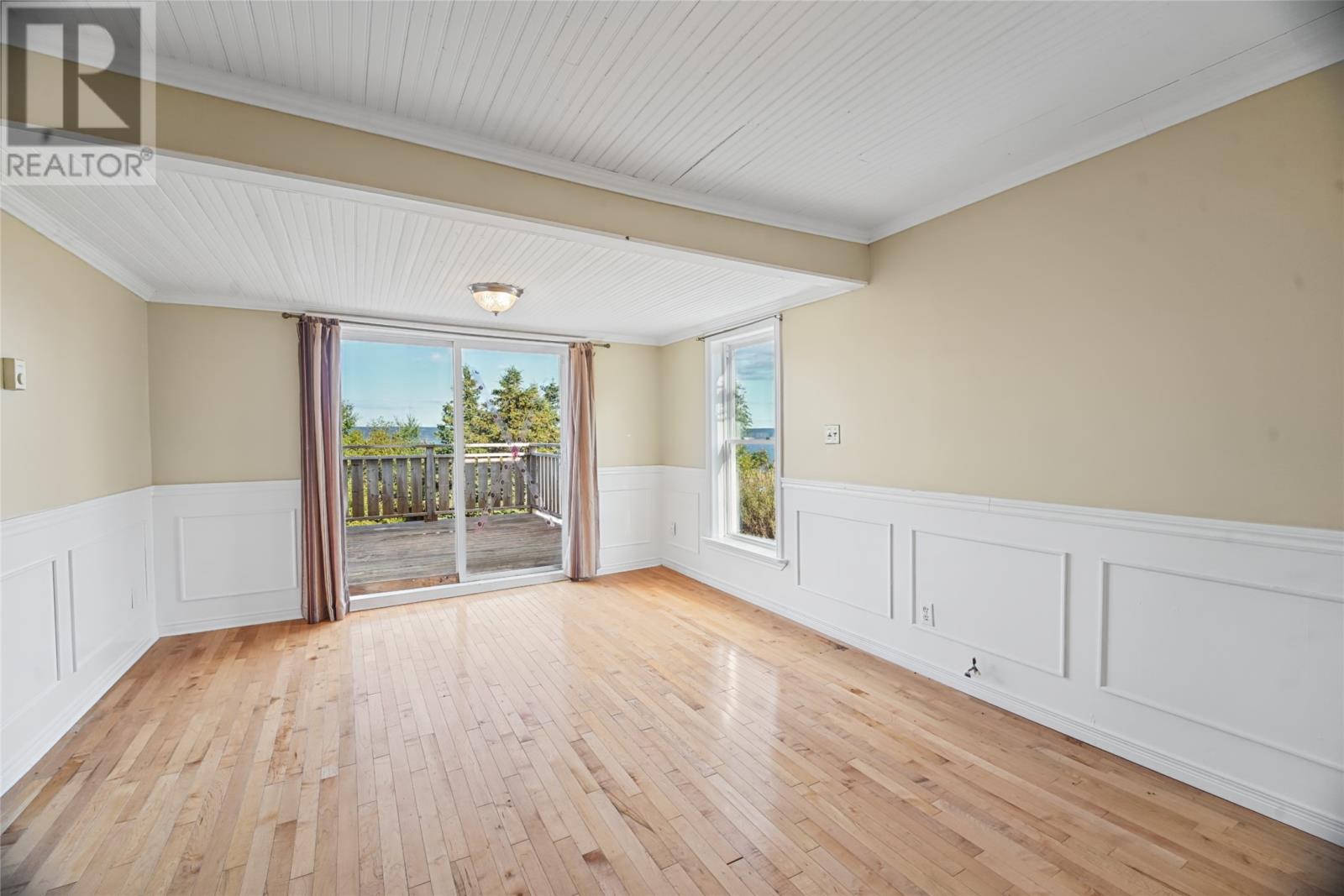 743 St Thomas Line, Paradise — photo 15