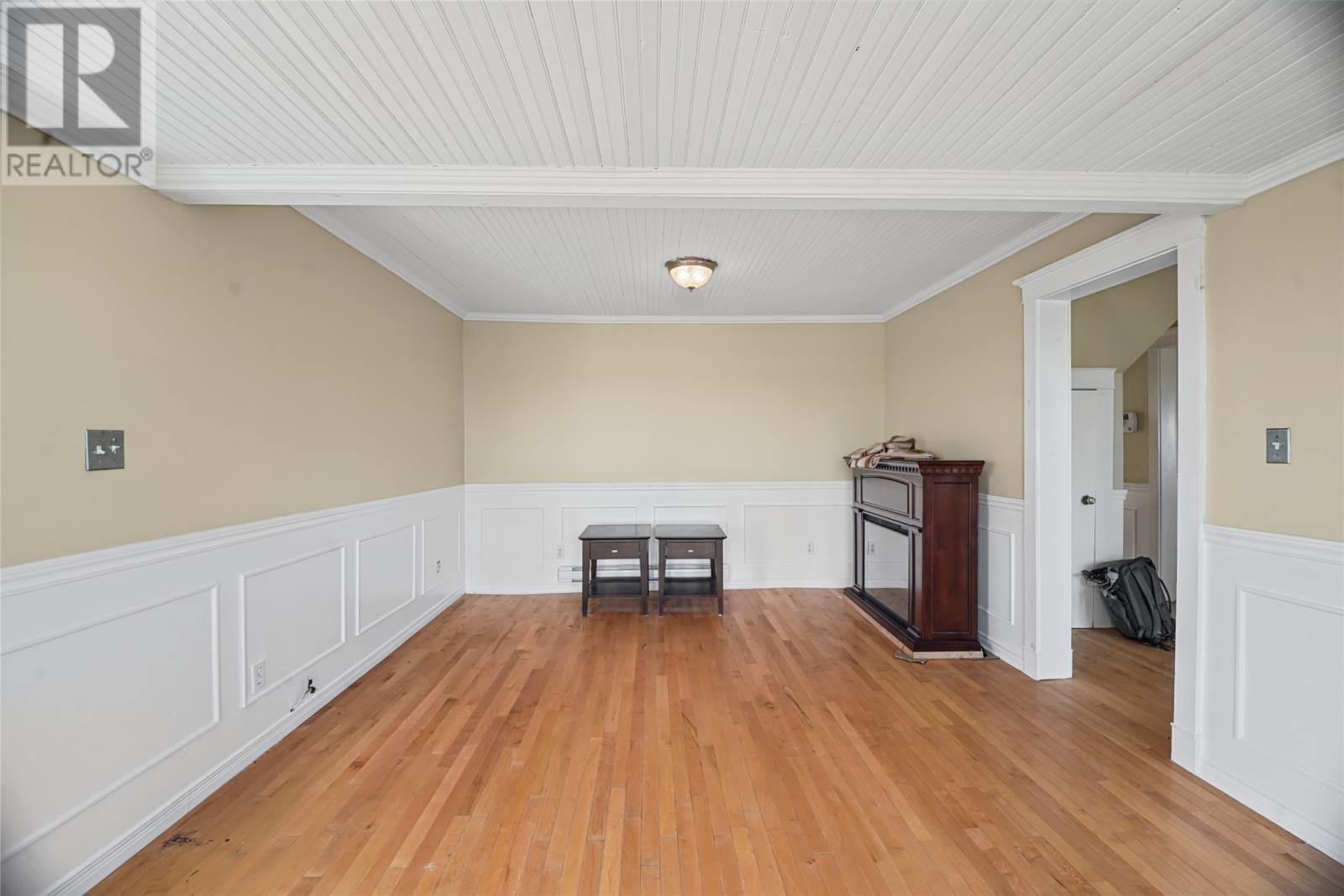743 St Thomas Line, Paradise — photo 16