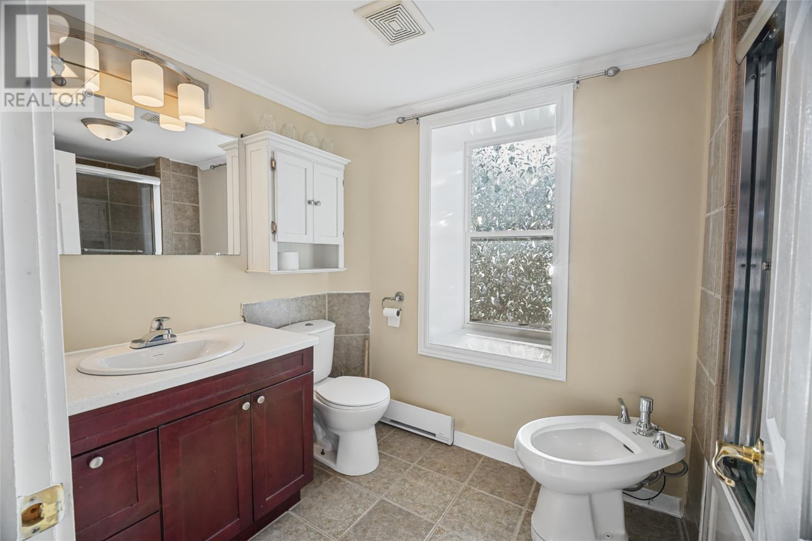 743 St Thomas Line, Paradise — photo 26
