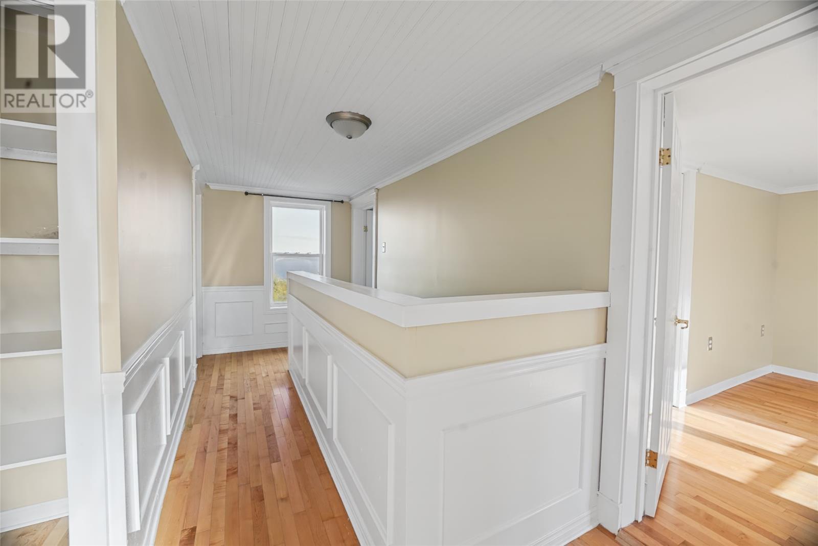 743 St Thomas Line, Paradise — photo 28