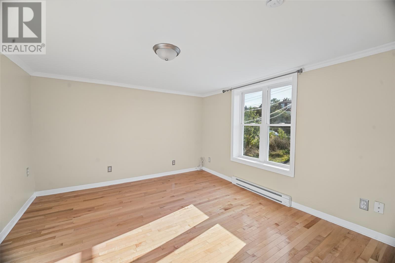 743 St Thomas Line, Paradise — photo 29