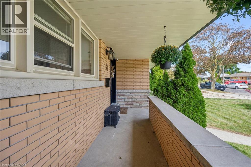91 Eton Drive, Kitchener, Ontario  N2B 1N9 - Photo 8 - 40866387