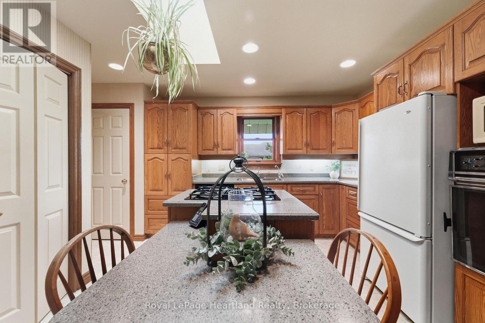 51 Kruse Drive, Huron East, Ontario  N0K 1G0 - Photo 13 - X13838374