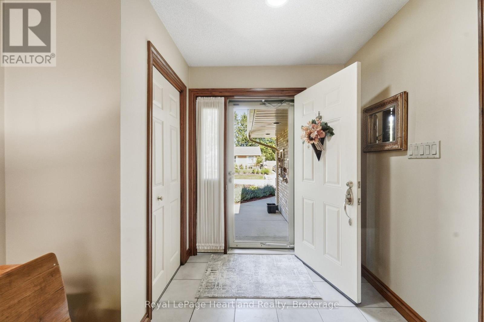51 Kruse Drive, Huron East, Ontario  N0K 1G0 - Photo 4 - X13838374