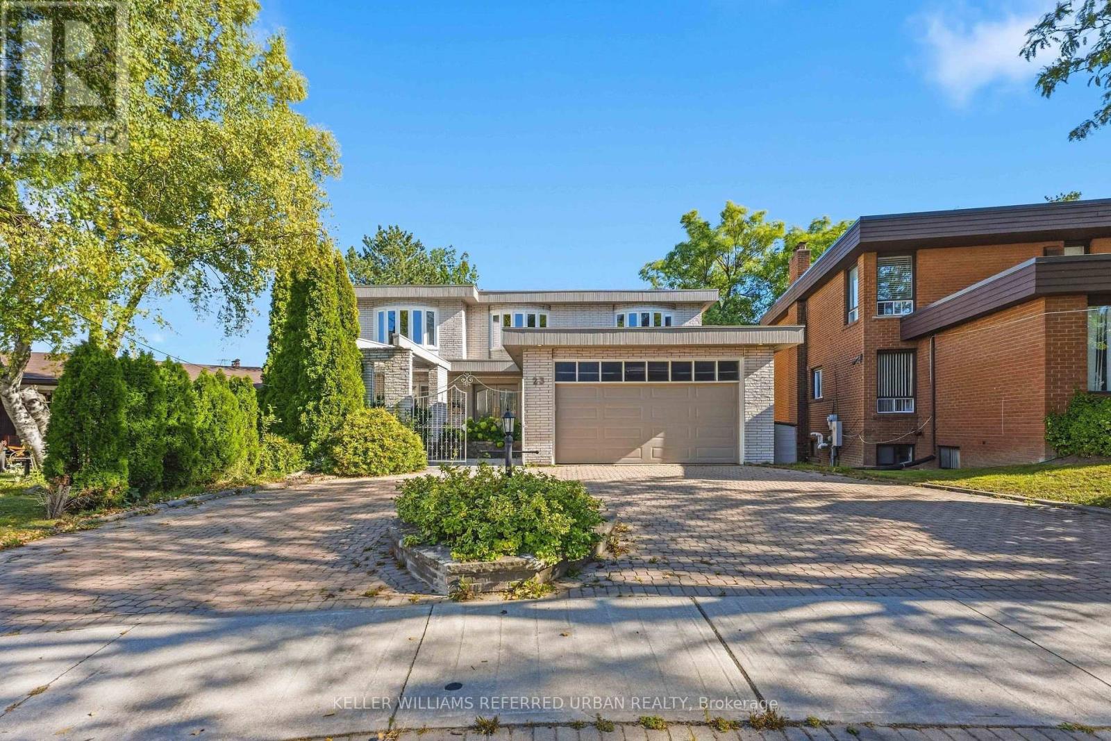 23 BROCKINGTON CRESCENT, Toronto, Ontario