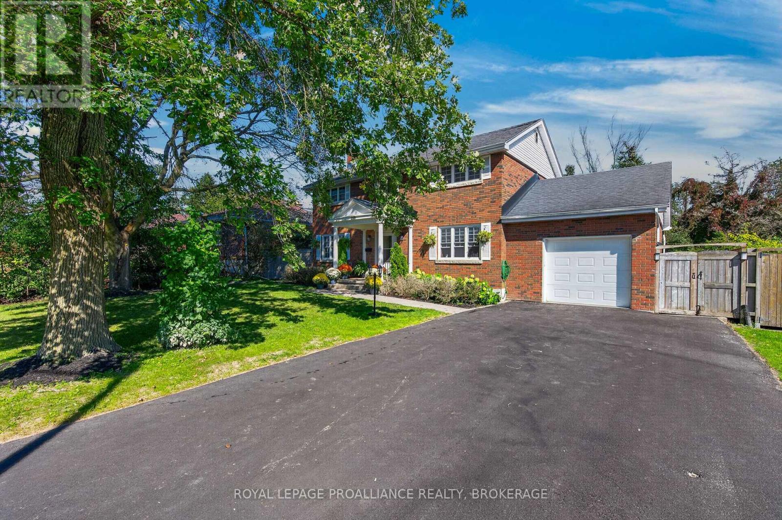 289 Avenue Road, Kingston, Ontario  K7M 1C8 - Photo 2 - X13838380