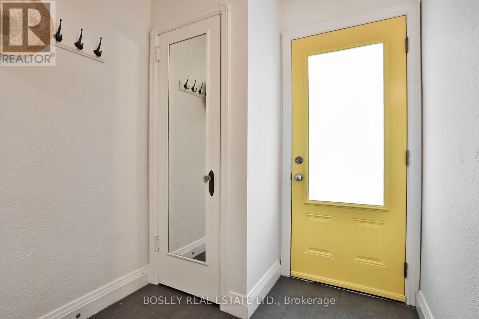 13 Hopedale Avenue, Toronto (Broadview North), Ontario  M4K 3M8 - Photo 4 - E13838460