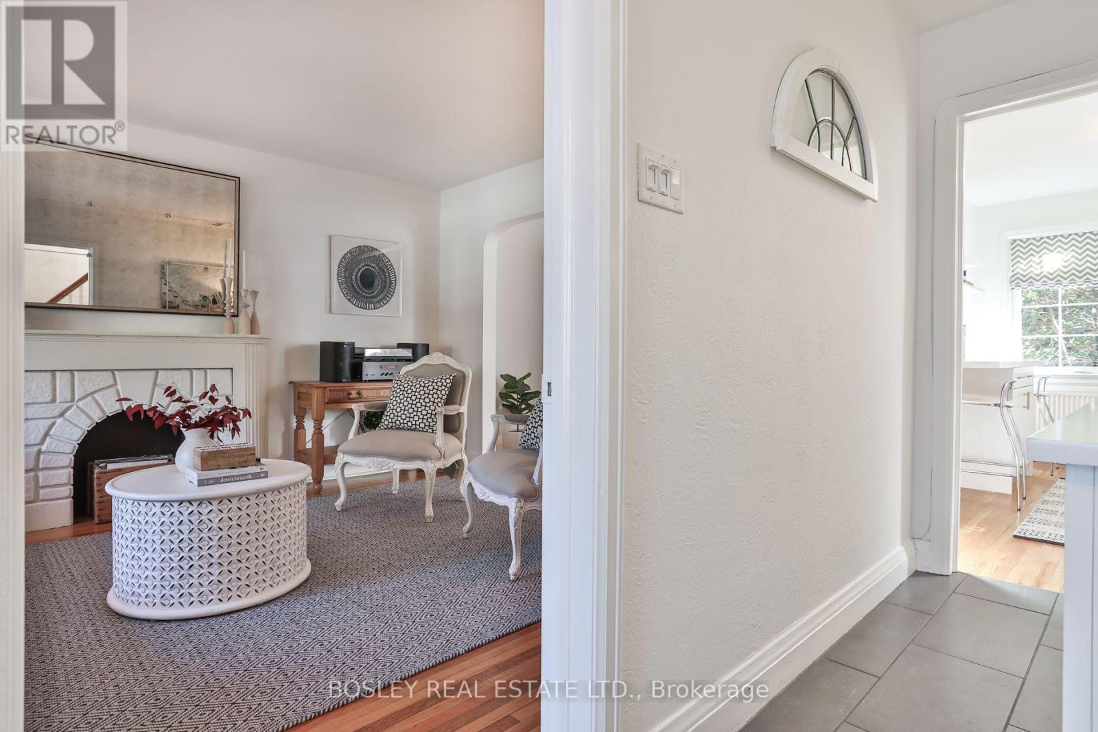 13 Hopedale Avenue, Toronto (Broadview North), Ontario  M4K 3M8 - Photo 5 - E13838460