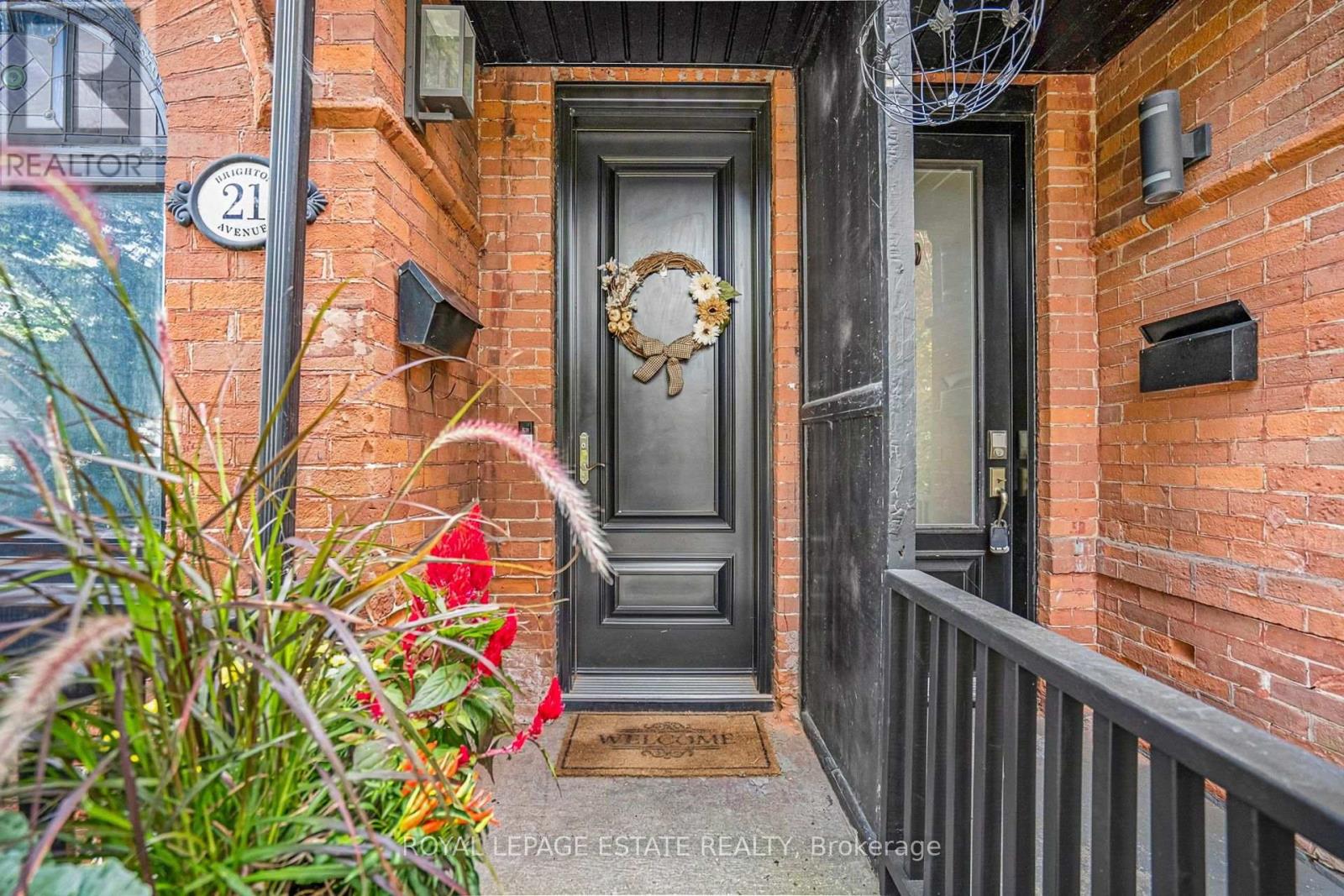 21 Brighton Avenue, Toronto (South Riverdale), Ontario  M4M 1P3 - Photo 2 - E13838634