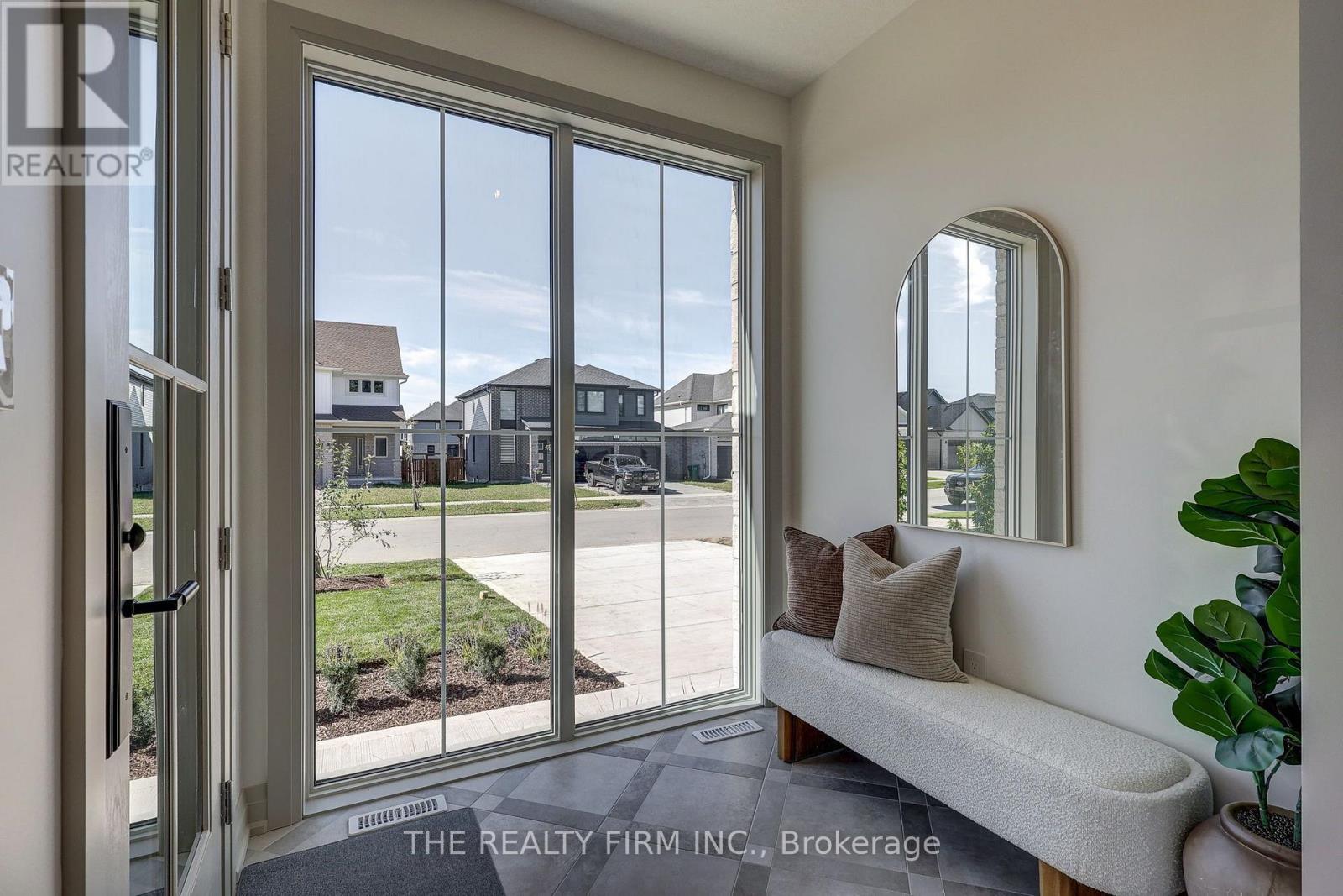 54 Royal Crescent, Southwold, Ontario  N5P 0G5 - Photo 3 - X13838678