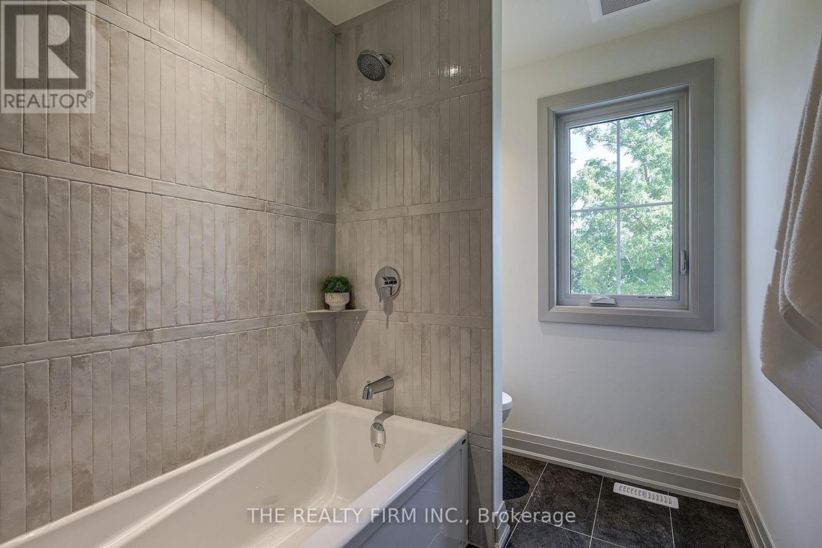 54 Royal Crescent, Southwold, Ontario  N5P 0G5 - Photo 35 - X13838678