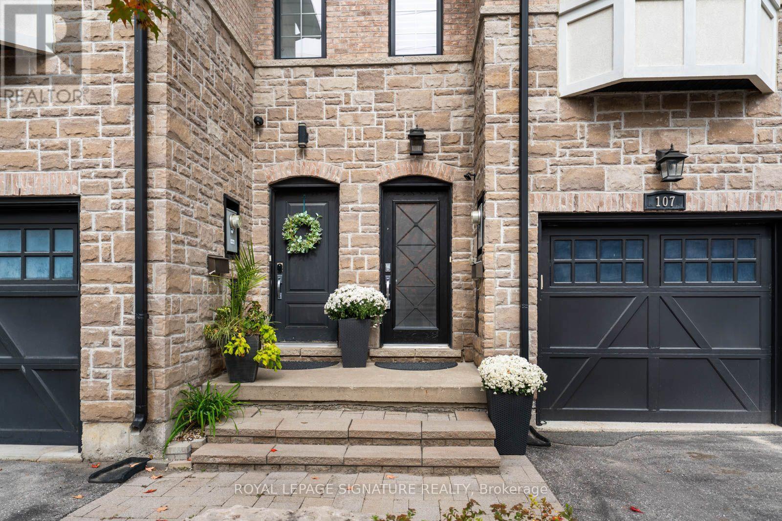 107 Hunt Avenue, Richmond Hill, Ontario  L4C 4H1 - Photo 2 - N13838526
