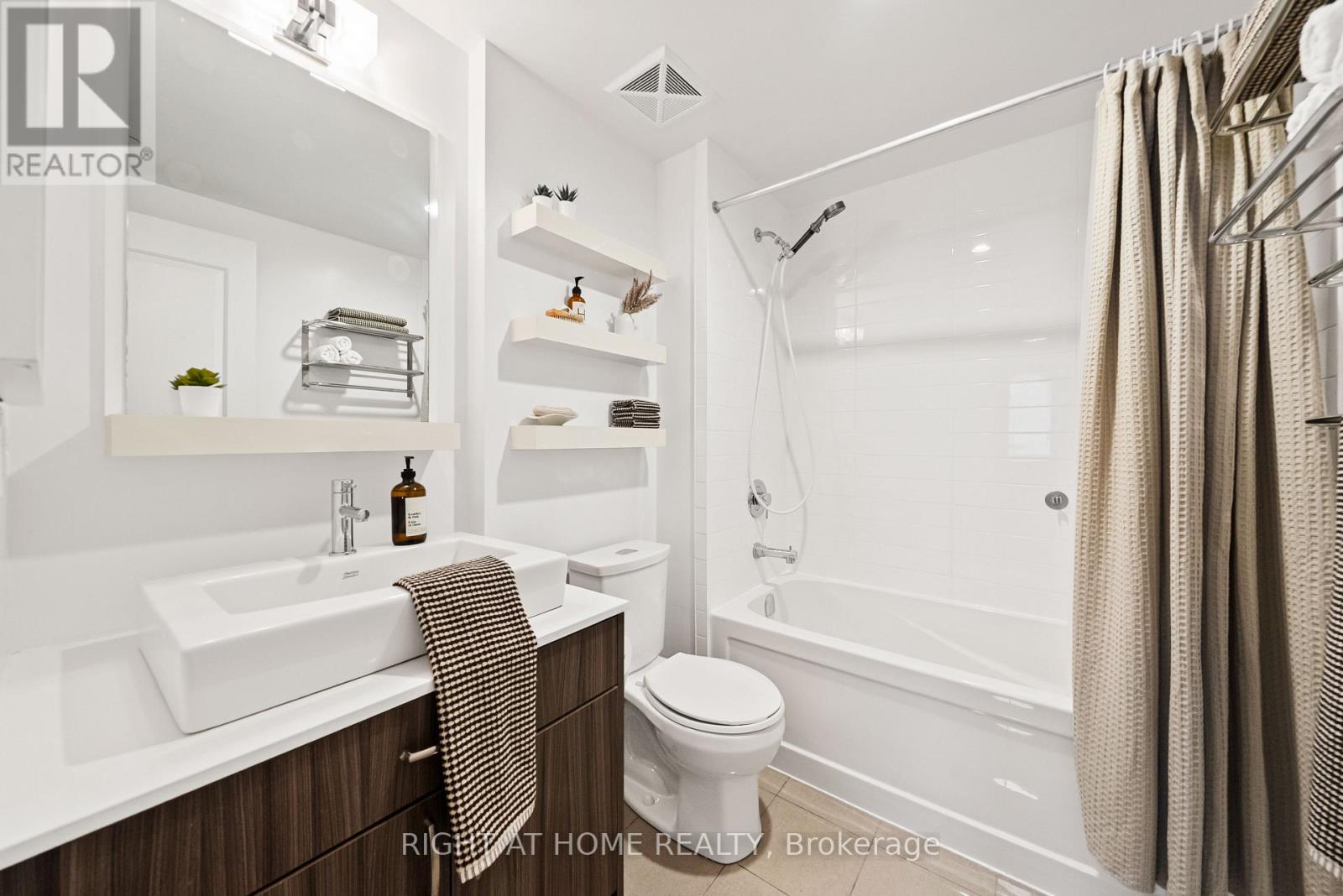 610 - 9201 Yonge Street, Richmond Hill (Langstaff), Ontario  L4C 1H9 - Photo 21 - N13838596