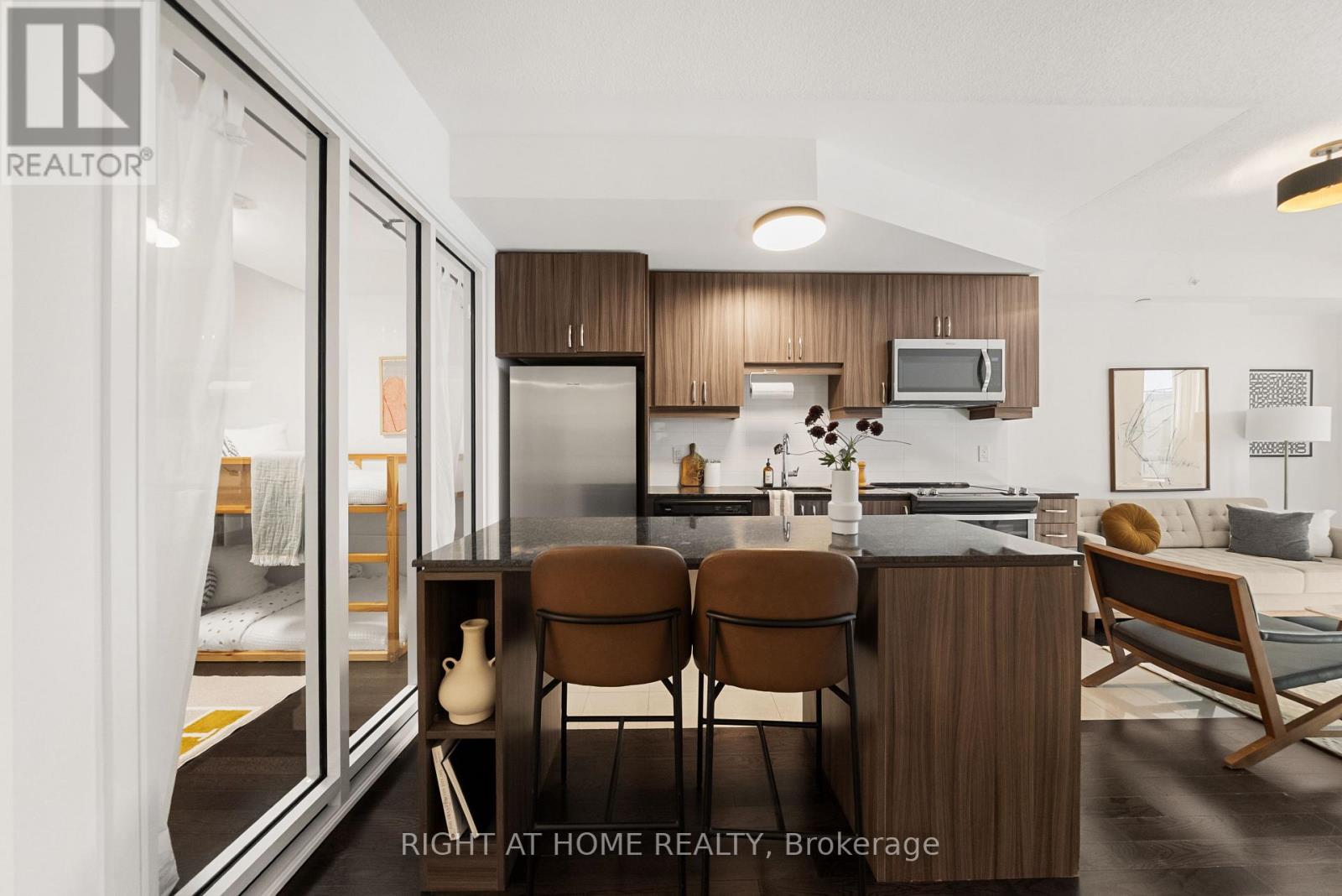610 - 9201 Yonge Street, Richmond Hill (Langstaff), Ontario  L4C 1H9 - Photo 7 - N13838596