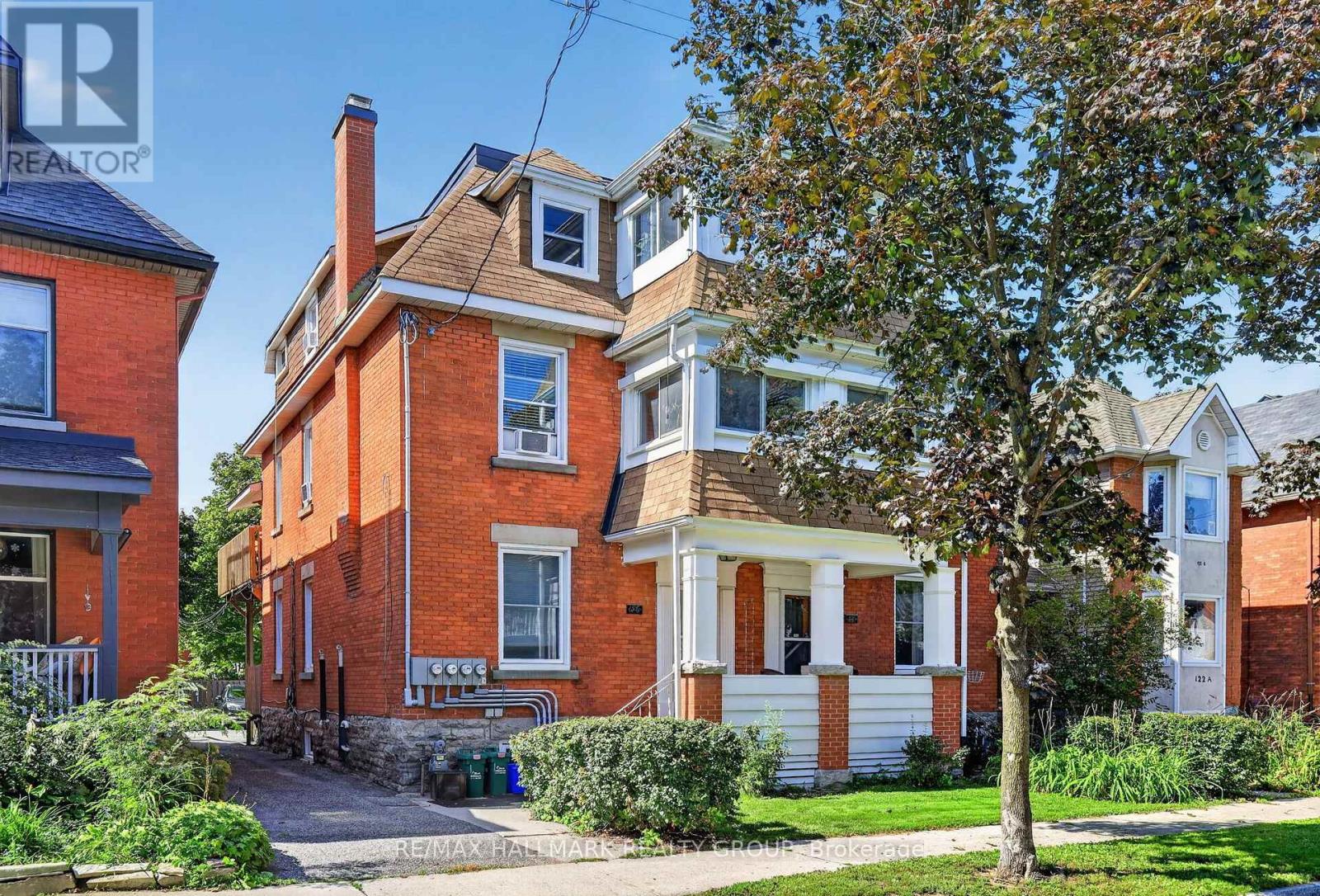 124-126 IRVING AVENUE, ottawa, Ontario