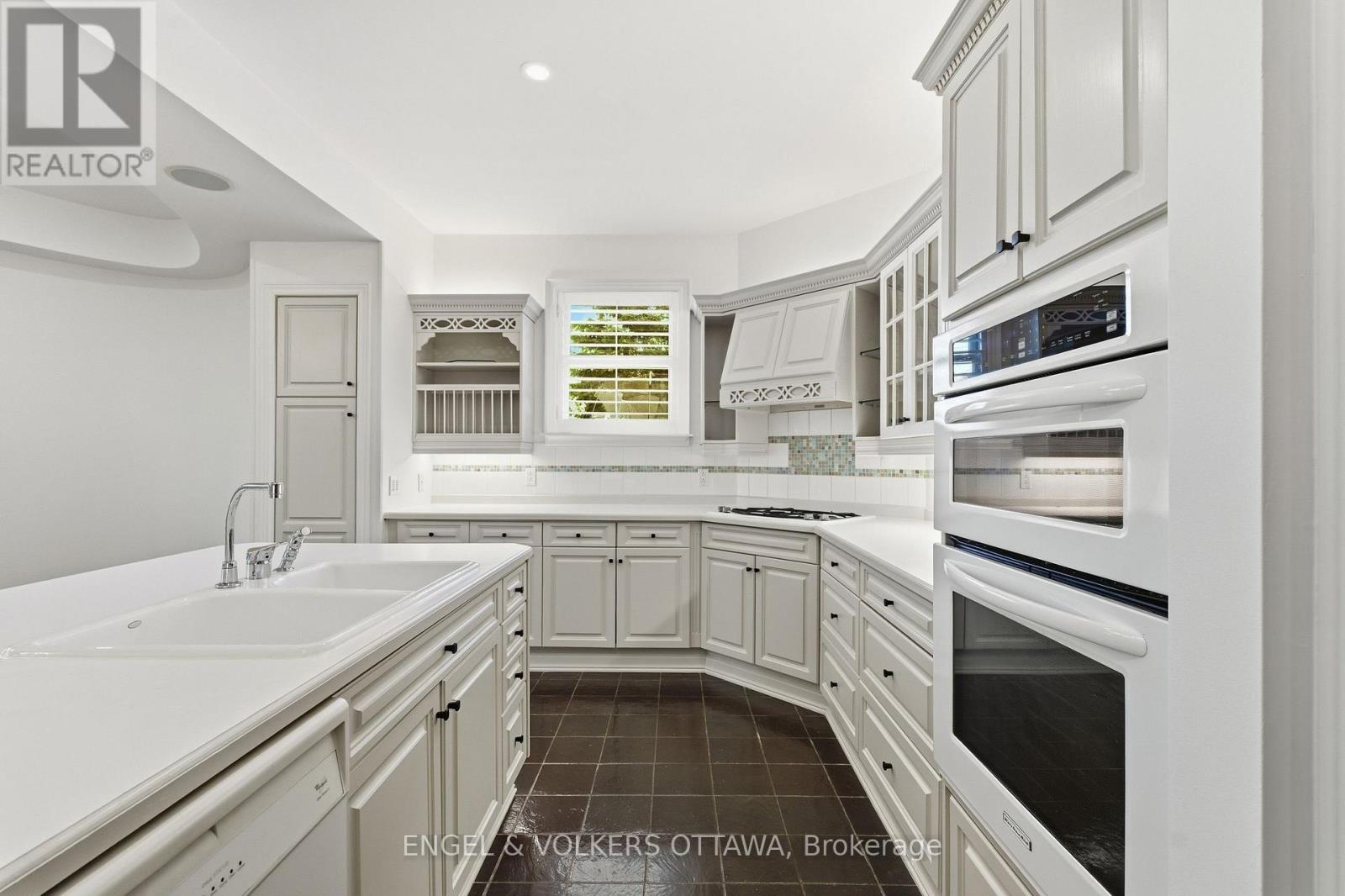 435 Westminster Avenue, Ottawa, Ontario  K2A 2T7 - Photo 9 - X13838506
