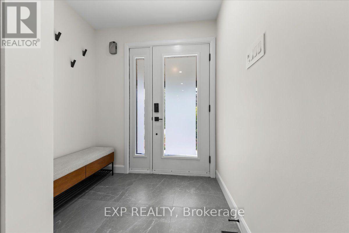 5466 Edgewater Drive, Ottawa, Ontario  K4M 1B4 - Photo 3 - X13838586