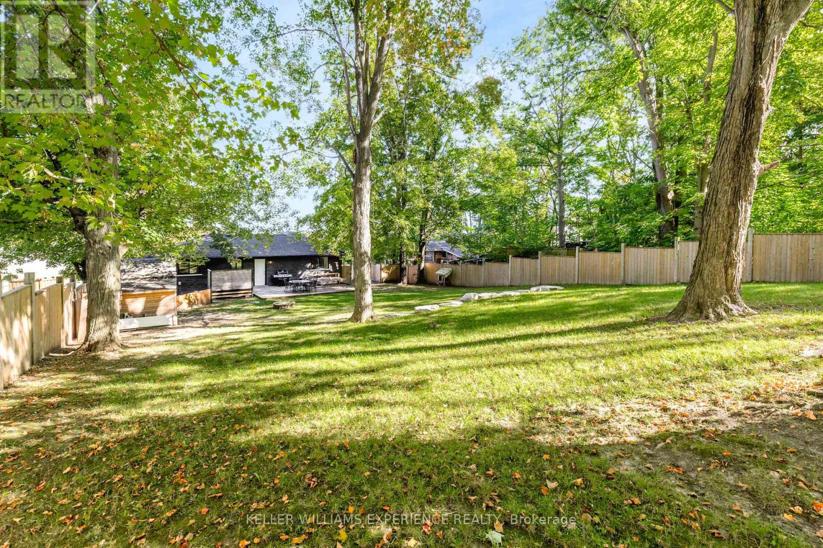 41 Little Lake Drive, Barrie, Ontario  L4M 7B9 - Photo 44 - S13838578