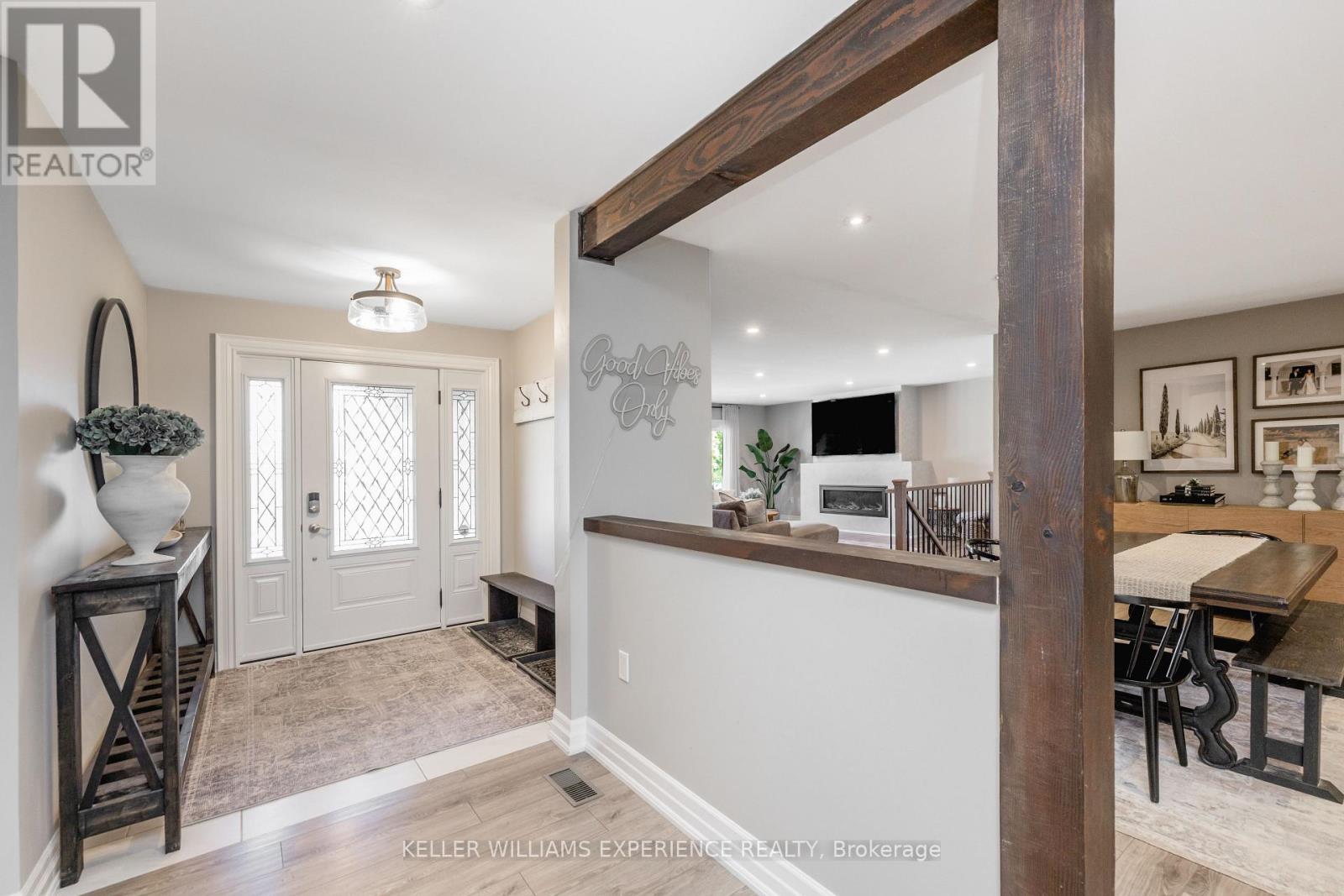 41 Little Lake Drive, Barrie, Ontario  L4M 7B9 - Photo 5 - S13838578