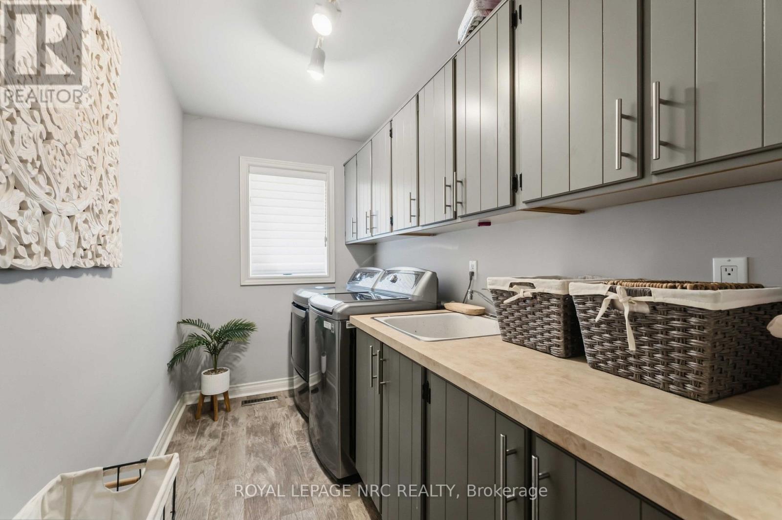 42 Foresthill Crescent, Pelham (Fonthill), Ontario  L3E 0C4 - Photo 24 - X13838392