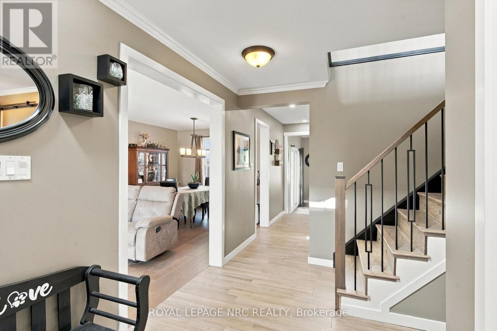 158 Confederation Avenue, Thorold, Ontario  L2V 5A6 - Photo 4 - X13838576
