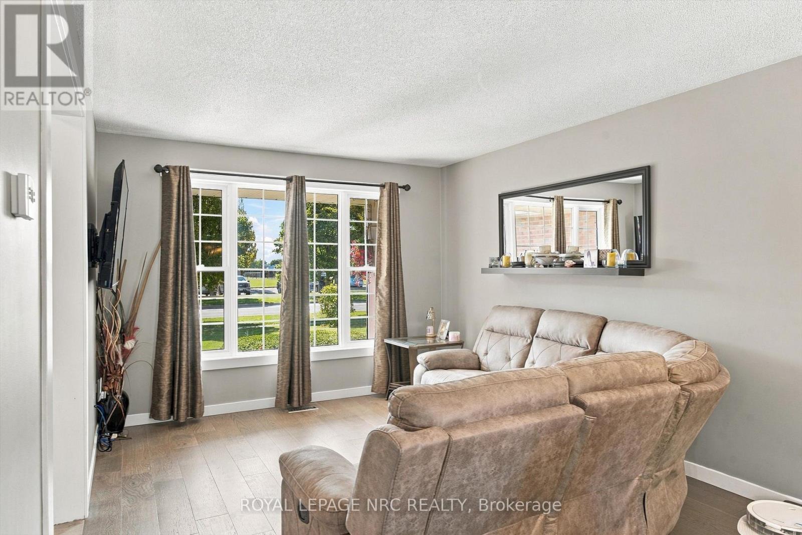 158 Confederation Avenue, Thorold, Ontario  L2V 5A6 - Photo 7 - X13838576