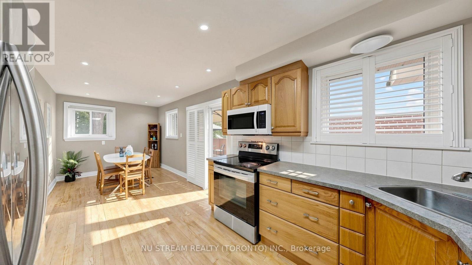3163 Ibbetson Crescent, Mississauga (Erindale), Ontario  L5C 1Z1 - Photo 13 - W13838372